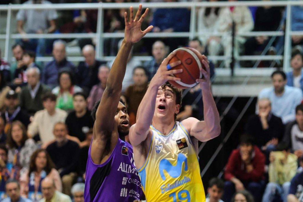 Hugo L Pez Refuerzo Del Alimerka Ocb Oviedo Club Baloncesto